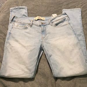 Hollister Light Wash Super Skinny SIZE 7S W28 L29
